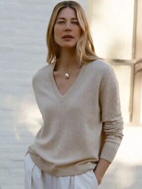 NWT Jenni Kayne Flynn Cashmere V-Neck Sweater Small/Medium In Oatmeal Tan
